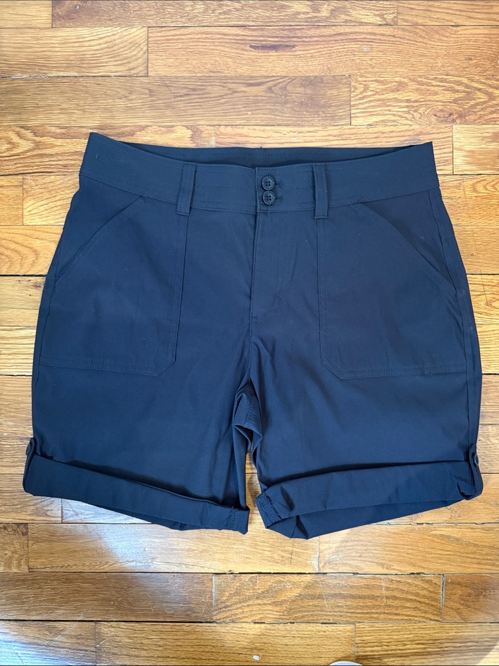 Eddie Bauer sz 6 Black Cuffed Utility Shorts